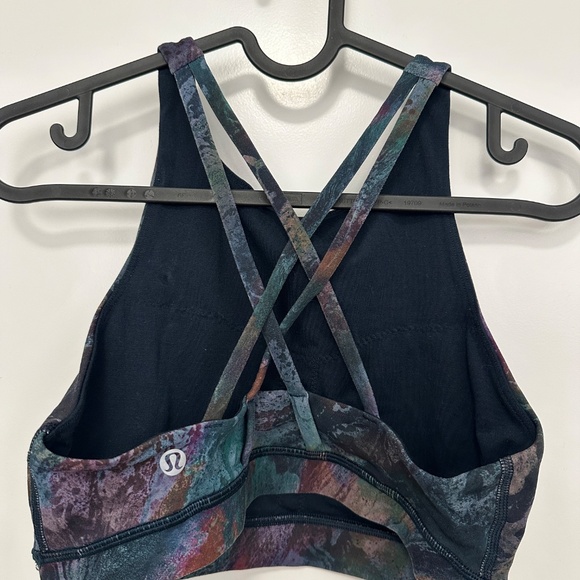 Lululemon Energy High Neck Bra, Size 6 - Picture 2 of 3